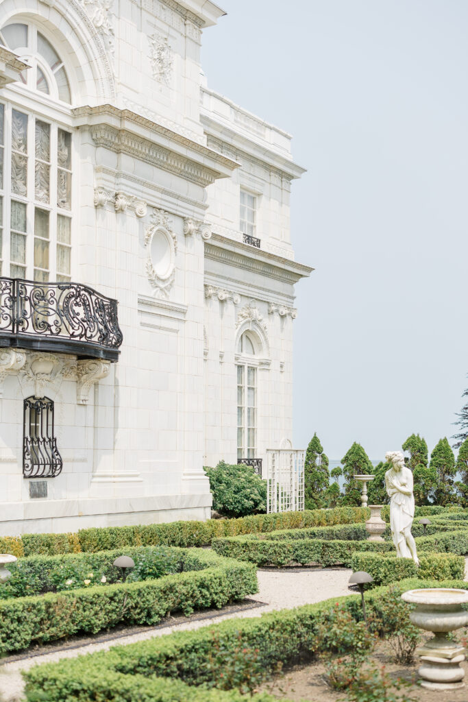 Wedding Photographers and Video CT | Serving Newport, RI, and New England Areas | Photo of the Rosecliff Mansion